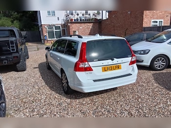 Used Volvo V70 2013 for sale - 79034231: Photo
