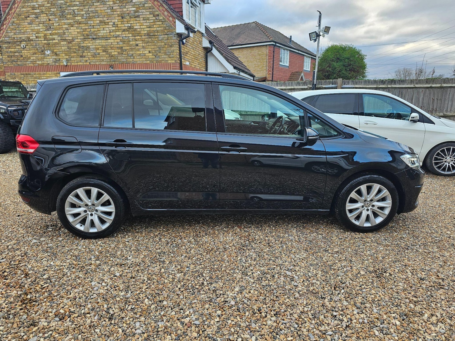 Used Volkswagen Touran for sale - 76700565: Photo 16