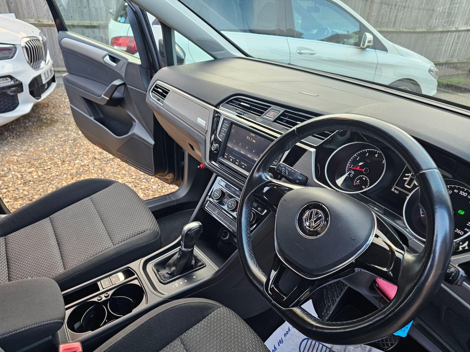 Used Volkswagen Touran for sale - 76700565: Photo 24