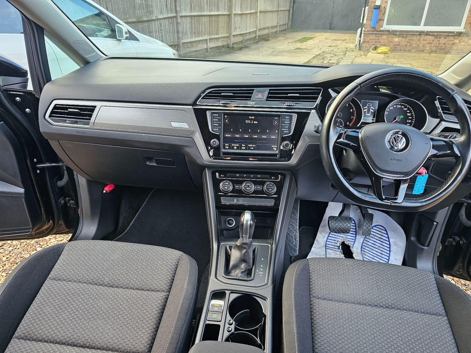 Used Volkswagen Touran for sale - 76700565: Photo 25