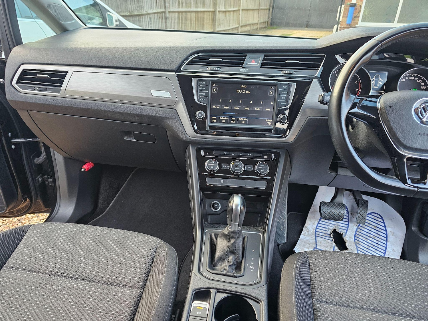 Used Volkswagen Touran for sale - 76700565: Photo 26