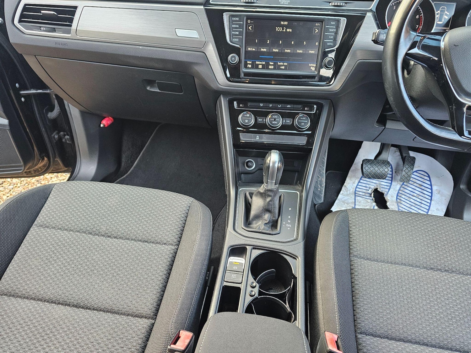 Used Volkswagen Touran for sale - 76700565: Photo 27