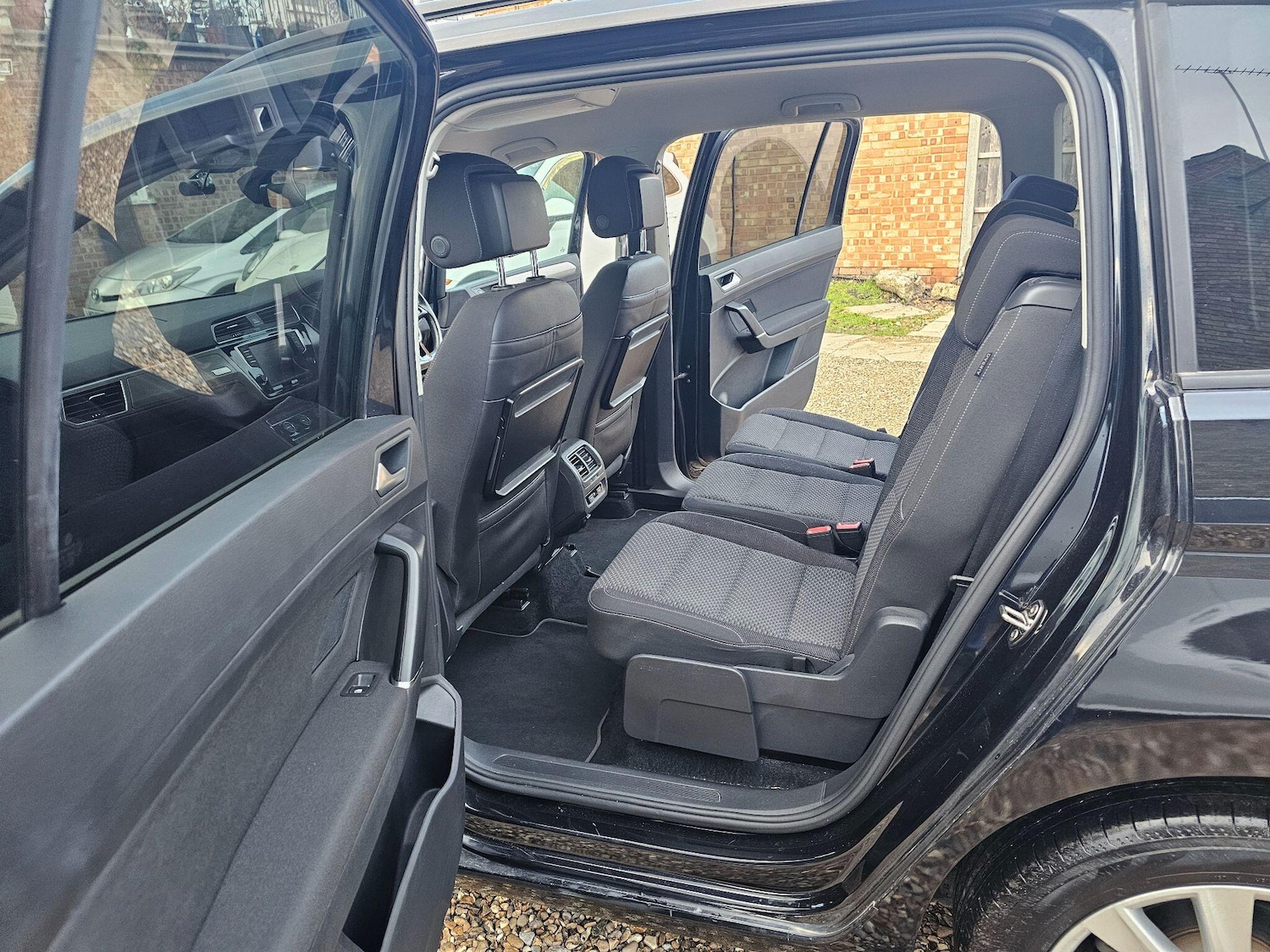 Used Volkswagen Touran for sale - 76700565: Photo 31