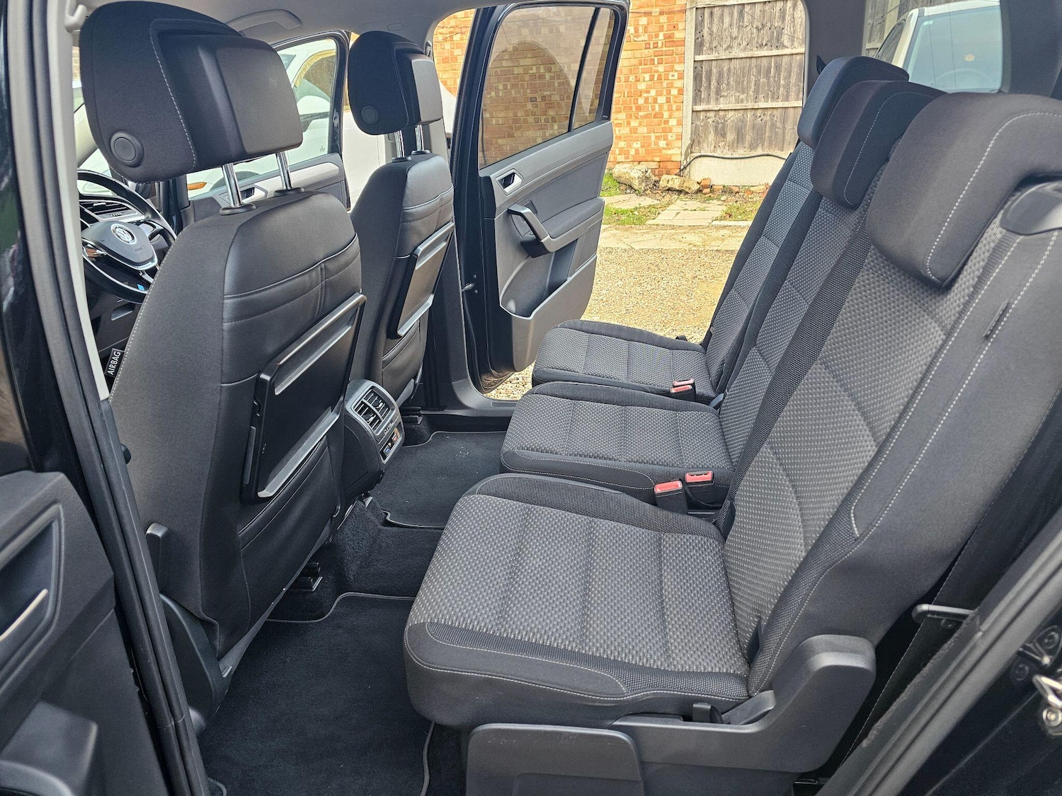 Used Volkswagen Touran for sale - 76700565: Photo 33