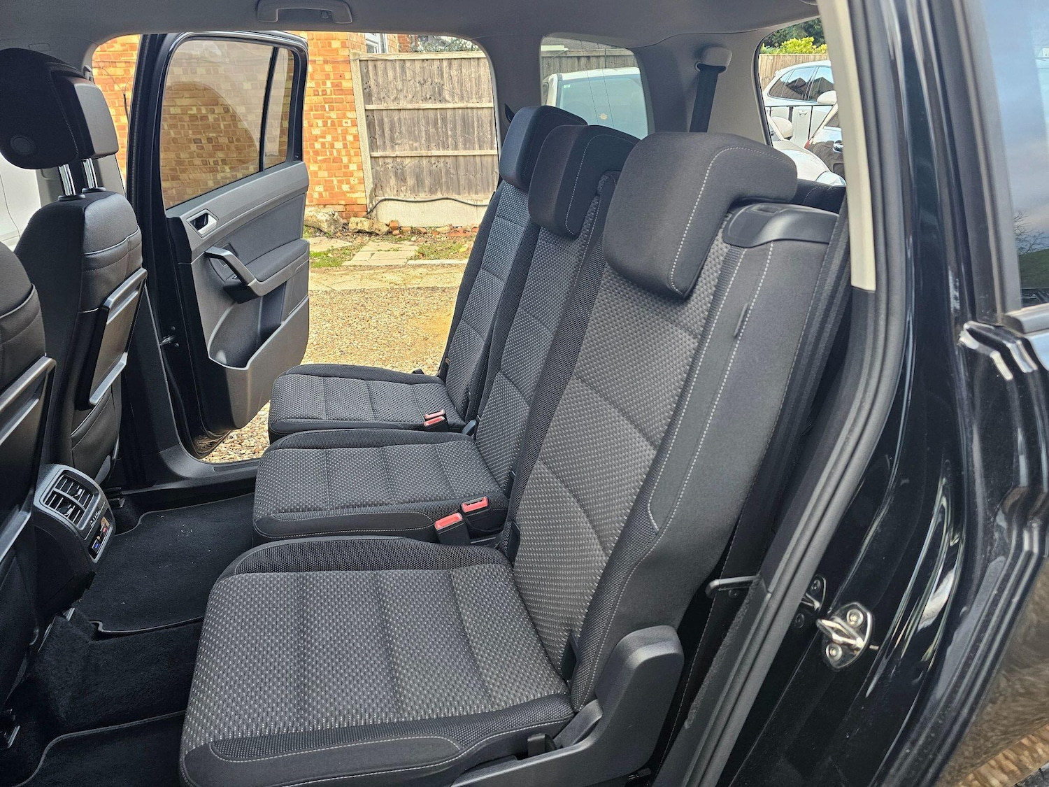 Used Volkswagen Touran for sale - 76700565: Photo 34