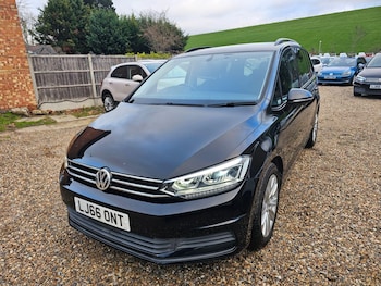 Used Volkswagen Touran 2017 for sale - 76700565: Photo