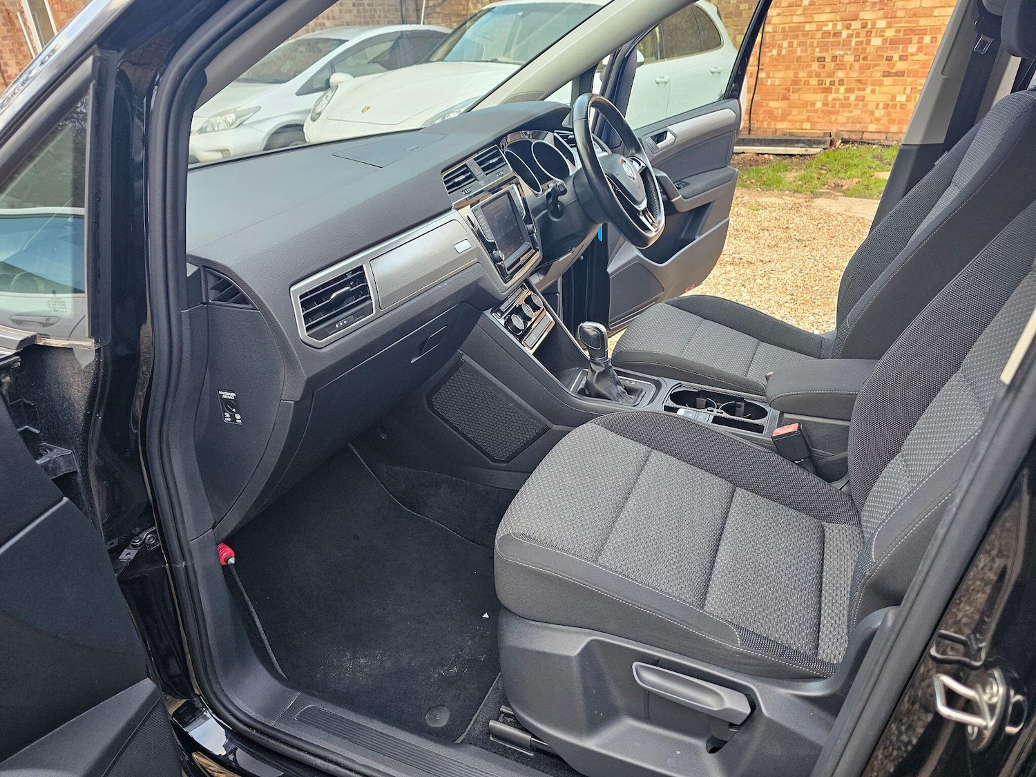 Used Volkswagen Touran for sale - 76700565: Photo 50