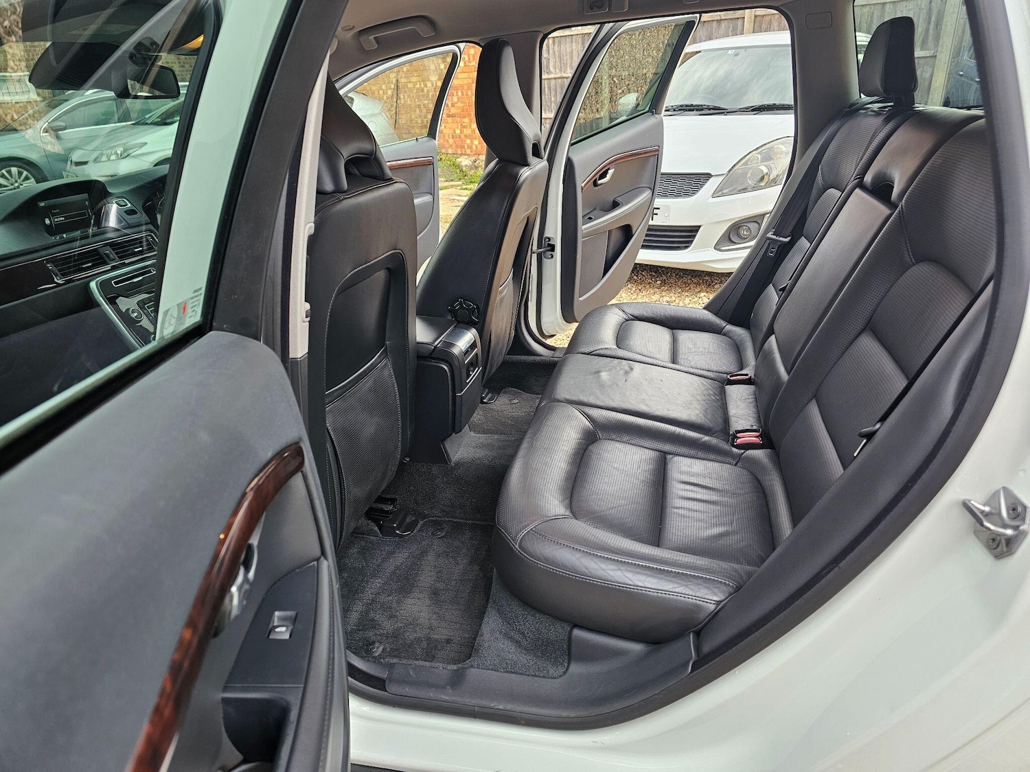 Used Volvo V70 for sale - 76175665: Photo 28