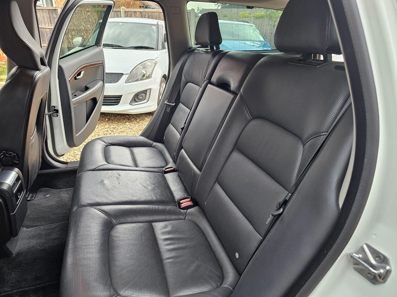 Used Volvo V70 for sale - 76175665: Photo 30