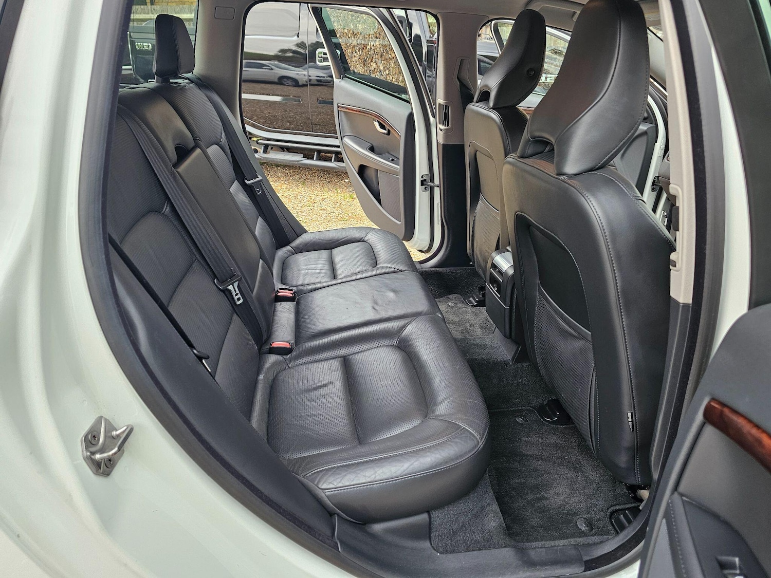 Used Volvo V70 for sale - 76175665: Photo 32