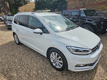 Used Volkswagen Touran 2016 for sale - 75707231: Photo