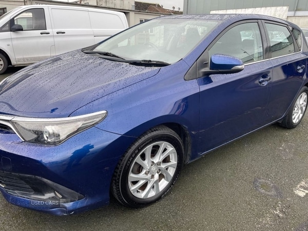 Used Toyota Auris 2017 for sale - 77684909: Photo 2