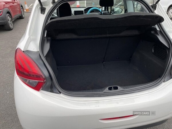 Used Peugeot 208 2016 for sale - 76308165: Photo 6