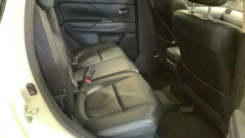 Used Mitsubishi Outlander 2014 for sale - 76559680: Photo 9