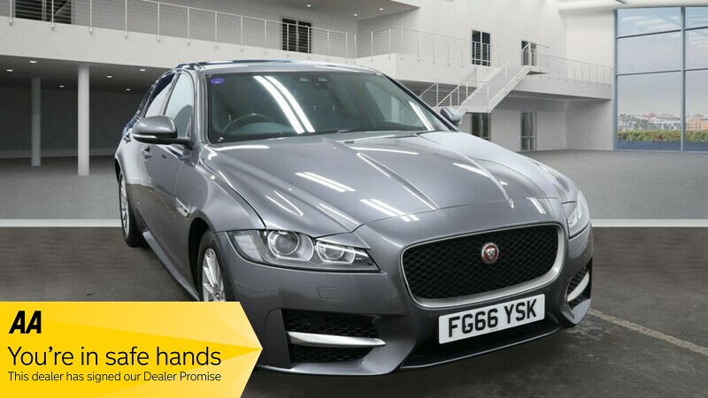 Used Jaguar XF 2016 for sale - 76559707: Photo 1