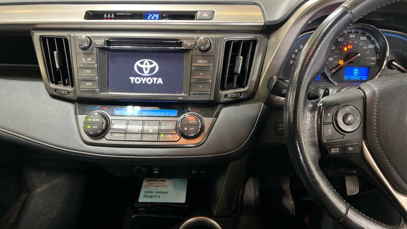 Used Toyota RAV4 2013 for sale - 76357158: Photo 8