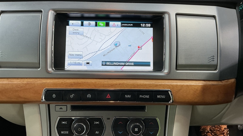 Used Jaguar XF 2014 for sale - 76559668: Photo 12