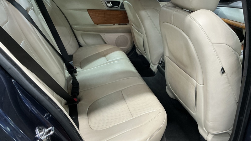 Used Jaguar XF 2014 for sale - 76559668: Photo 9