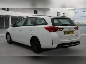 Used Toyota Auris 2014 for sale - 76023486: Photo 4