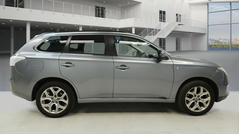 Used Mitsubishi Outlander 2014 for sale - 76497037: Photo 6