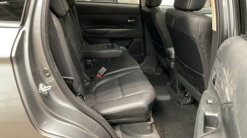 Used Mitsubishi Outlander 2014 for sale - 76497037: Photo 9