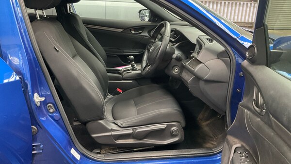 Used Honda Civic 2018 for sale - 76069336: Photo 10