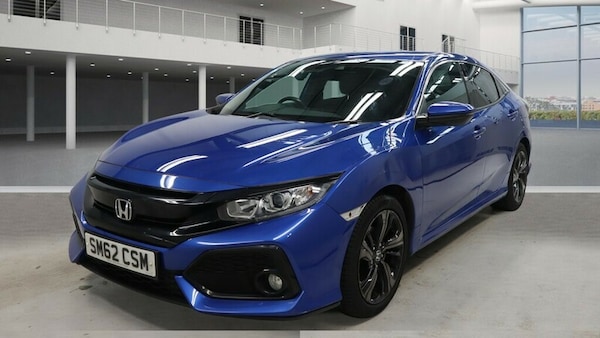 Used Honda Civic 2018 for sale - 76069336: Photo 3
