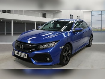 Used Honda Civic 2018 for sale - 76069336: Photo 3