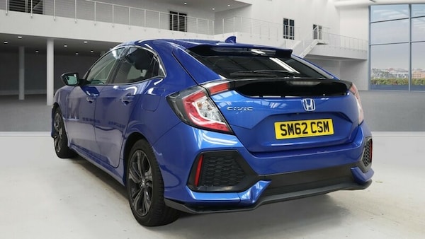 Used Honda Civic 2018 for sale - 76069336: Photo 4