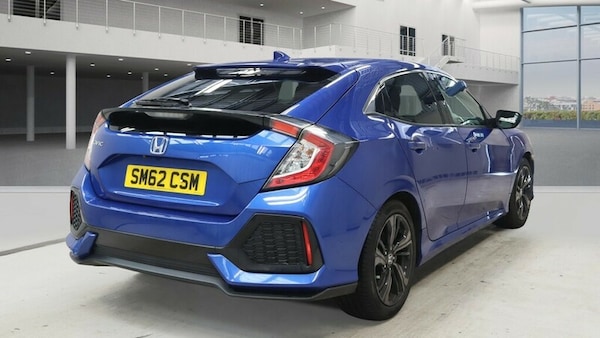 Used Honda Civic 2018 for sale - 76069336: Photo 5