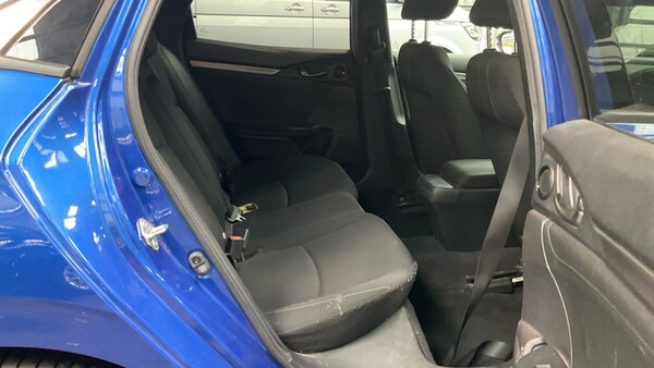 Used Honda Civic 2018 for sale - 76069336: Photo 9