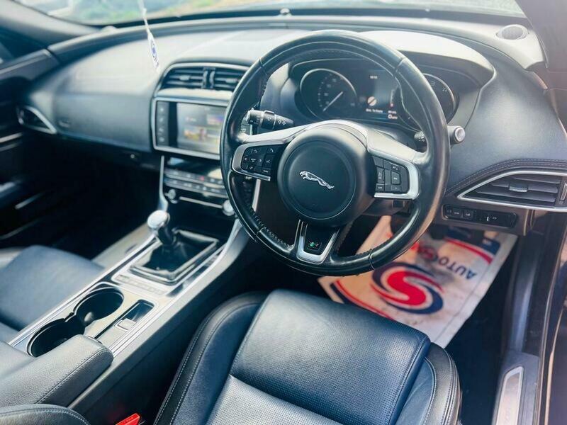 Used Jaguar XE 2016 for sale - 76430609: Photo 20