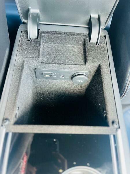 Used Jaguar XE 2016 for sale - 76430609: Photo 21