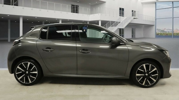 Used Peugeot 208 2020 for sale - 76323842: Photo 6