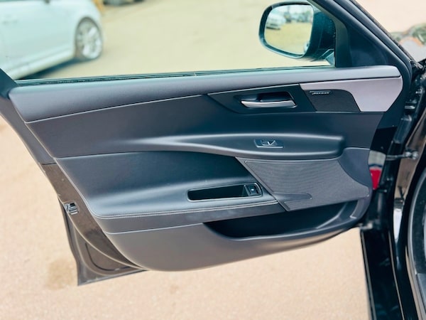 Used Jaguar XE 2017 for sale - 74993572: Photo 12
