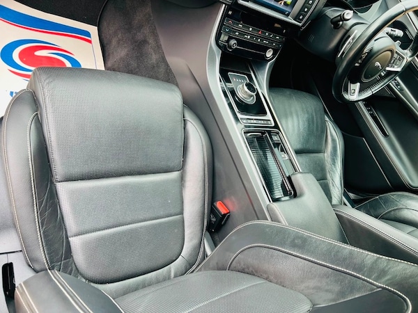 Used Jaguar XE 2017 for sale - 74993572: Photo 14