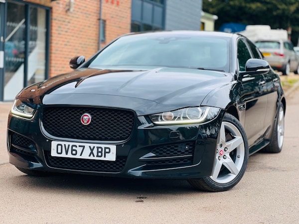 Used Jaguar XE 2017 for sale - 74993572: Photo 3