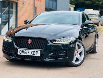 Used Jaguar XE 2017 for sale - 74993572: Photo