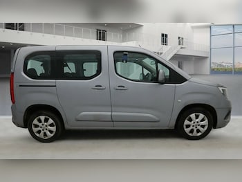 Used Vauxhall Combo Life 2019 for sale - 76536313: Photo