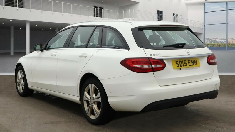 Used Mercedes-Benz C Class 2015 for sale - 76163764: Photo 4