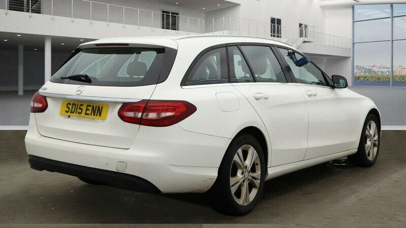 Used Mercedes-Benz C Class 2015 for sale - 76163764: Photo 5