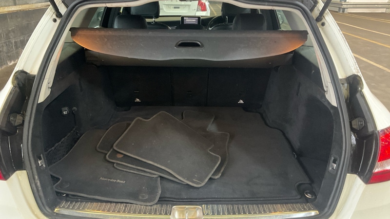 Used Mercedes-Benz C Class 2015 for sale - 76163764: Photo 8