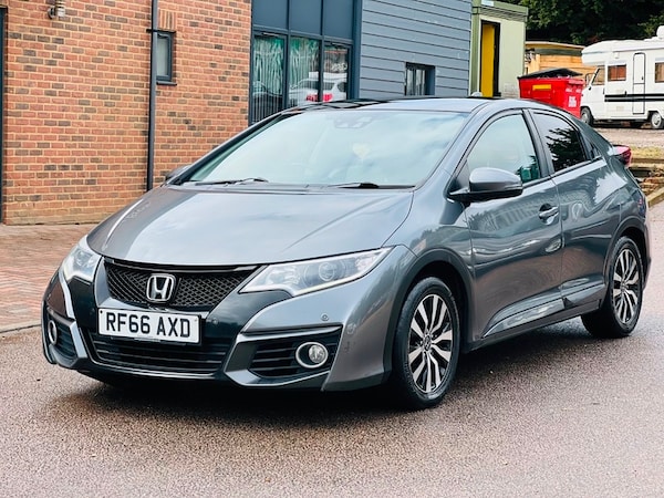 Used Honda Civic 2016 for sale - 74993545: Photo 5