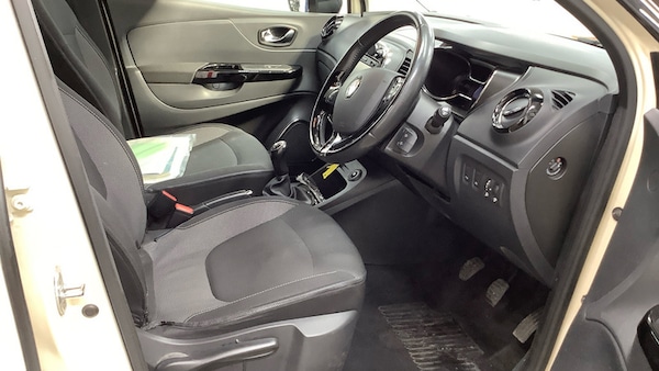 Used Renault Captur 2016 for sale - 76098374: Photo 10