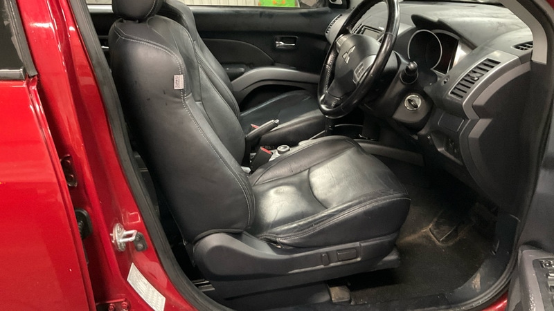 Used Mitsubishi Outlander 2010 for sale - 76559703: Photo 8