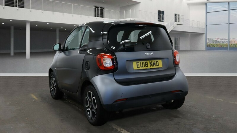 Used smart fortwo 2018 for sale - 76740909: Photo 3