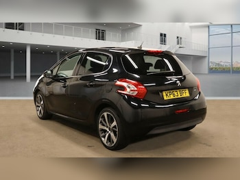 Used Peugeot 208 2013 for sale - 75739508: Photo