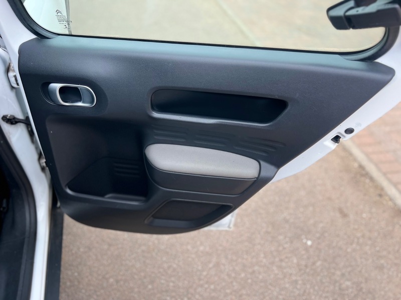 Used Citroen C4 Cactus 2019 for sale - 75974824: Photo 17