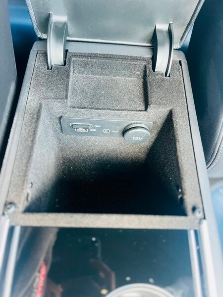 Used Jaguar XE 2016 for sale - 76029947: Photo 21