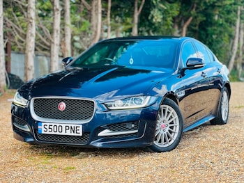 Used Jaguar XE 2016 for sale - 76029947: Photo 3